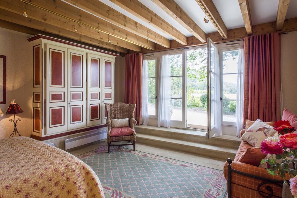 ロリオル・デュ・コンタ Chateau Talaud Bed & Breakfast エクステリア 写真